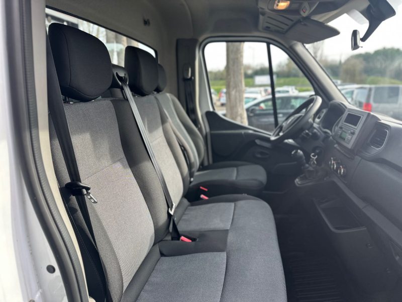 RENAULT MASTER III 2023