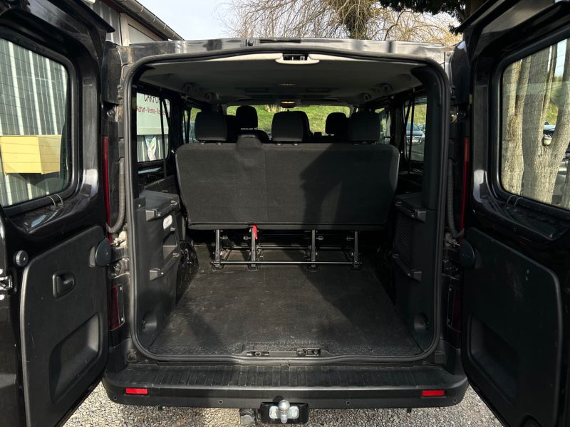 RENAULT TRAFIC 2020