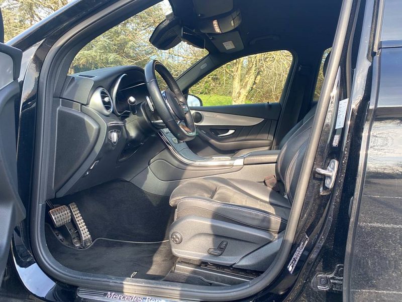 MERCEDES CLASSE GLC 300 DE 4MATIC AMG LINE 194 + 122 ch, Crit\'air 1 Hybrid Diesel