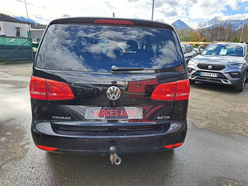 VOLKSWAGEN TOURAN 2011