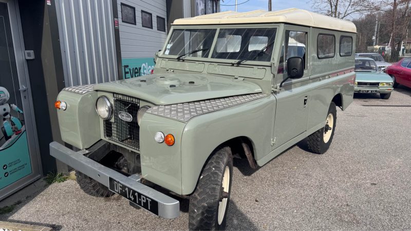 LAND ROVER SERIE 2 1965 A 109 EN SUPERBE ETAT