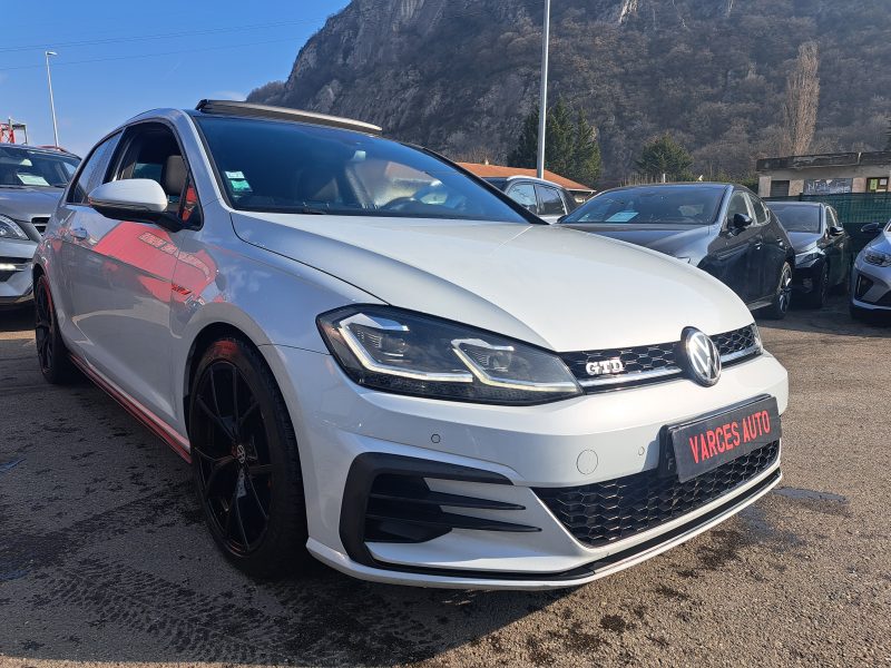 VOLKSWAGEN GOLF 2017