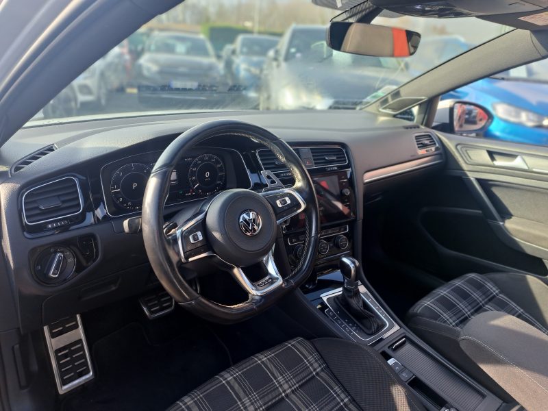 VOLKSWAGEN GOLF 2017