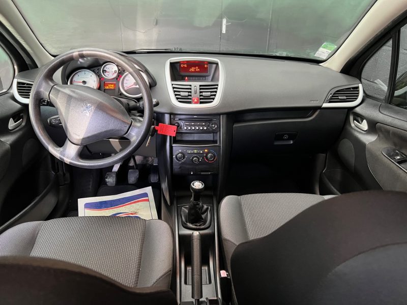PEUGEOT 207 2009