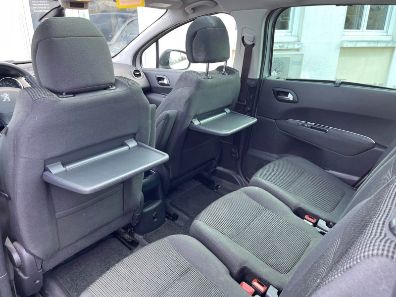 PEUGEOT 5008 1.6L BLUEHDI 120CH S&S ALLURE EAT6 7P GARANTIE 6 MOIS