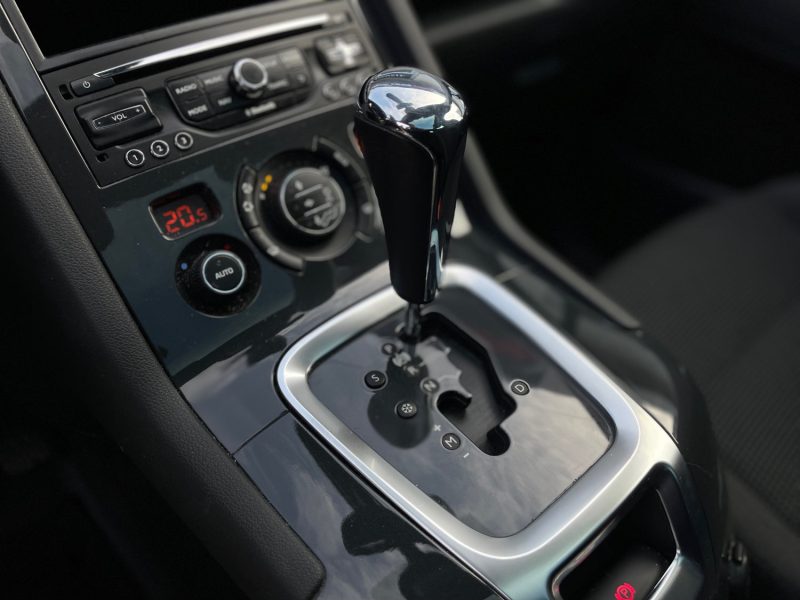 PEUGEOT 5008 1.6L BLUEHDI 120CH S&S ALLURE EAT6 7P GARANTIE 6 MOIS