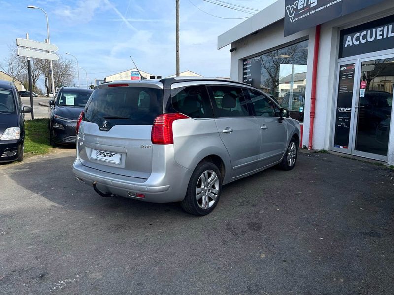 PEUGEOT 5008 1.6L BLUEHDI 120CH S&S ALLURE EAT6 7P GARANTIE 6 MOIS