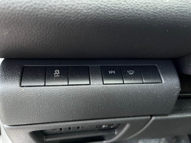 PEUGEOT 5008 1.6L BLUEHDI 120CH S&S ALLURE EAT6 7P GARANTIE 6 MOIS