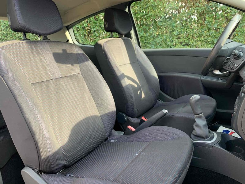 RENAULT CLIO 3  2009 1.2i - 16V