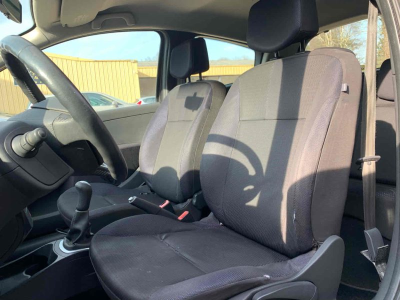 RENAULT CLIO 3  2009 1.2i - 16V