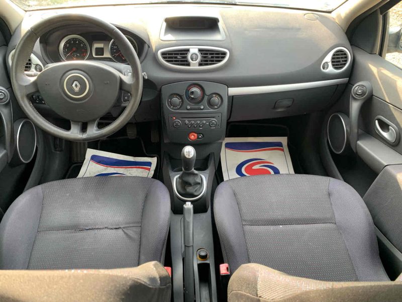 RENAULT CLIO 3  2009 1.2i - 16V