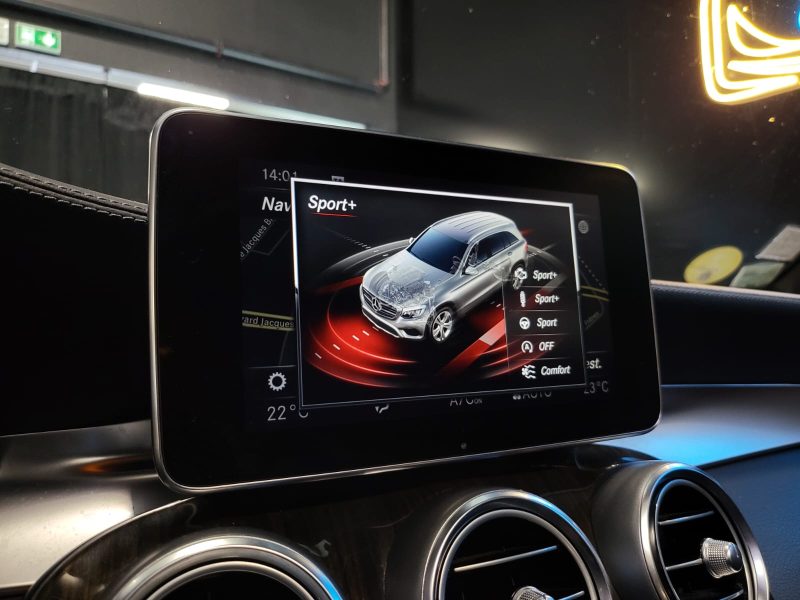 MERCEDES GLC 220 D FASCINATION 4 Matic / TOIT OUVRANT + CAMERA 360° + SUIVIE COMPLET /