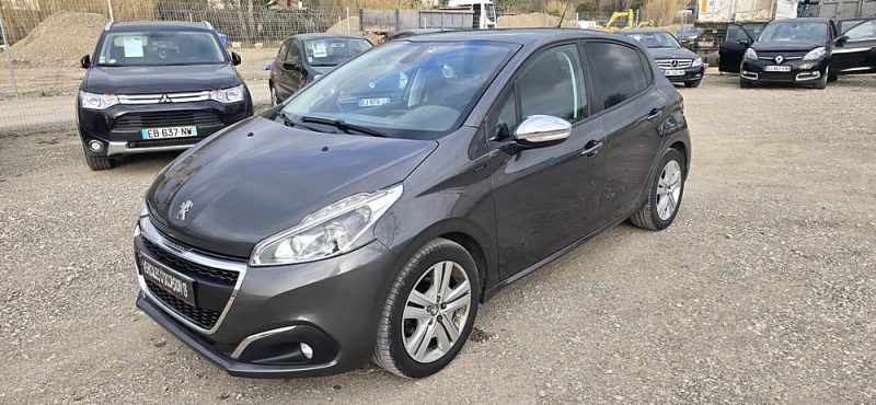  Peugeot 208 1.2 82CH SIGNATURE - 2019 - 80 000 km - Garantie 12 mois