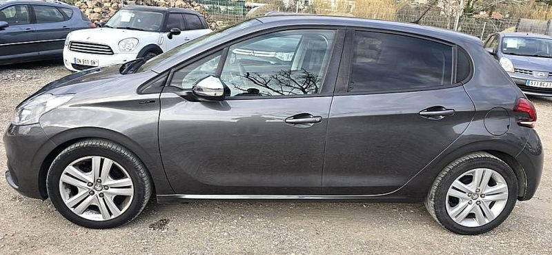  Peugeot 208 1.2 82CH SIGNATURE - 2019 - 80 000 km - Garantie 12 mois