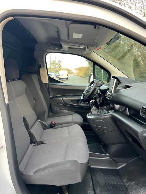 PEUGEOT PARTNER 2021