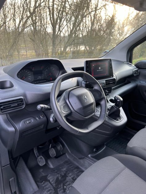 PEUGEOT PARTNER 2021
