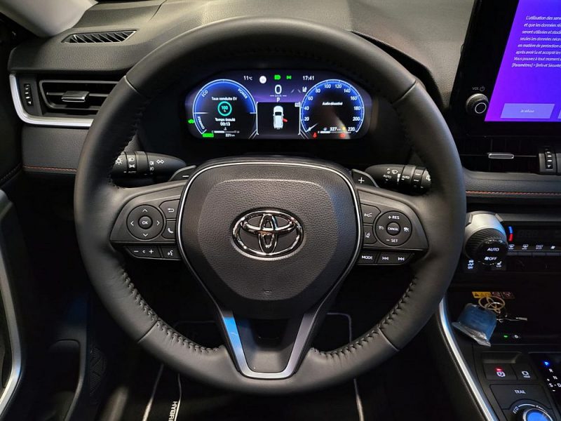 TOYOTA RAV4 2,5 HYBRIDE AWD 222cv TRAIL / 1ERE MAIN / SIEGES ELECTRIQUES / CARPLAY / CAMERA DE RECUL