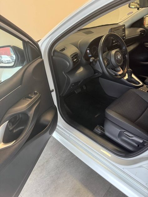 TOYOTA YARIS 2023