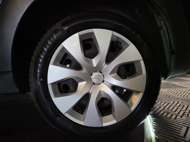 CITROEN C4 CACTUS 1.2 PURETECH 82CV SHINE / SUIVI COMPLET / KIT DISTRIBUTION NEUF / APPLE CARPLAY