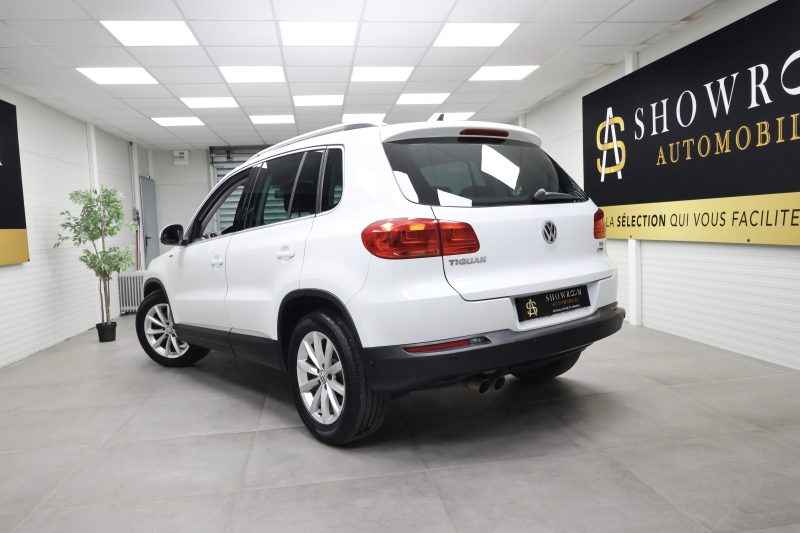 VOLKSWAGEN TIGUAN 2015