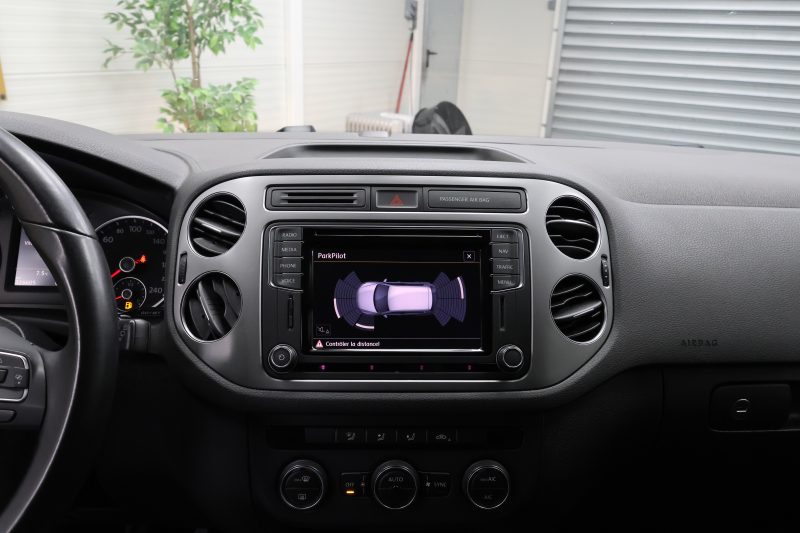 VOLKSWAGEN TIGUAN 2015