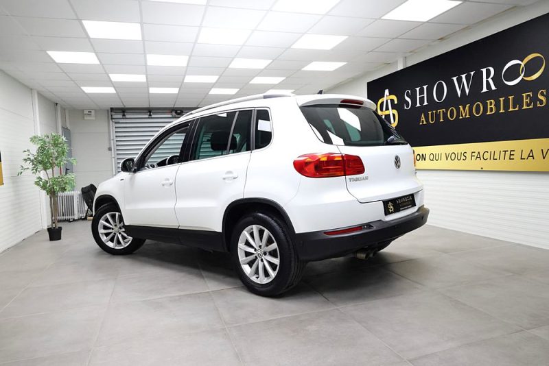 VOLKSWAGEN TIGUAN 2015