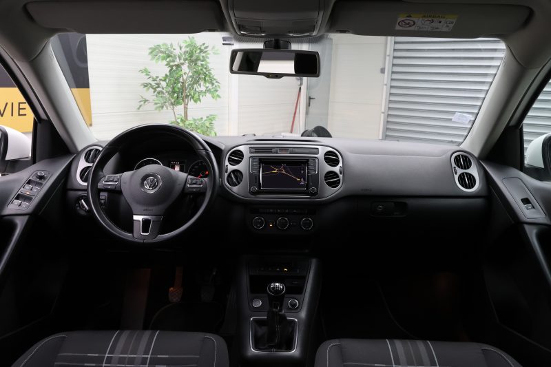 VOLKSWAGEN TIGUAN 2015