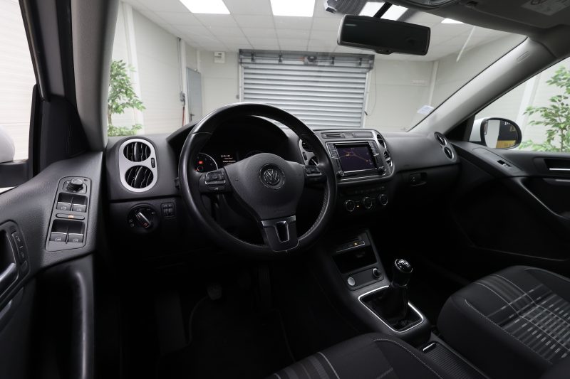 VOLKSWAGEN TIGUAN 2015