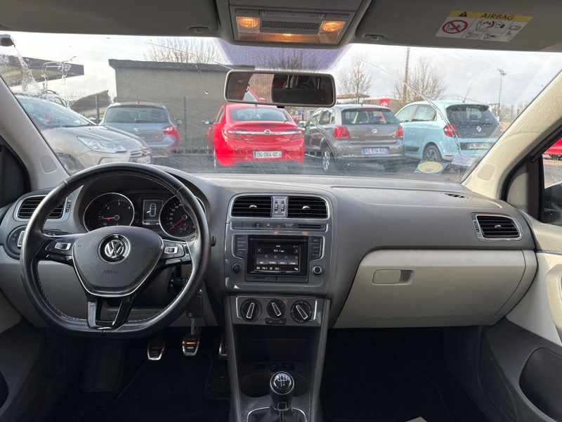 VOLKSWAGEN POLO 2014