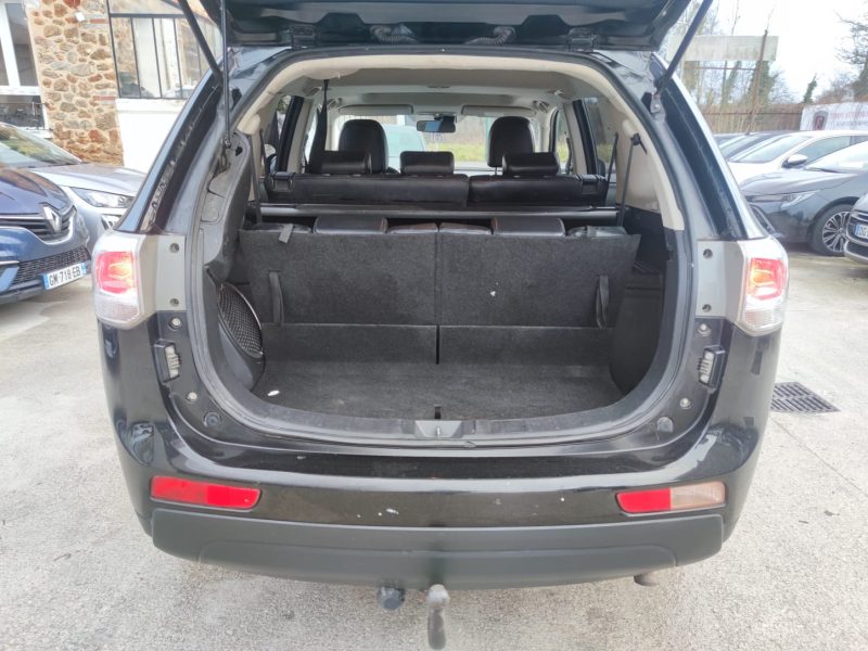 MITSUBISHI OUTLANDER Instyle A 2.2 DI-D 150 4WD