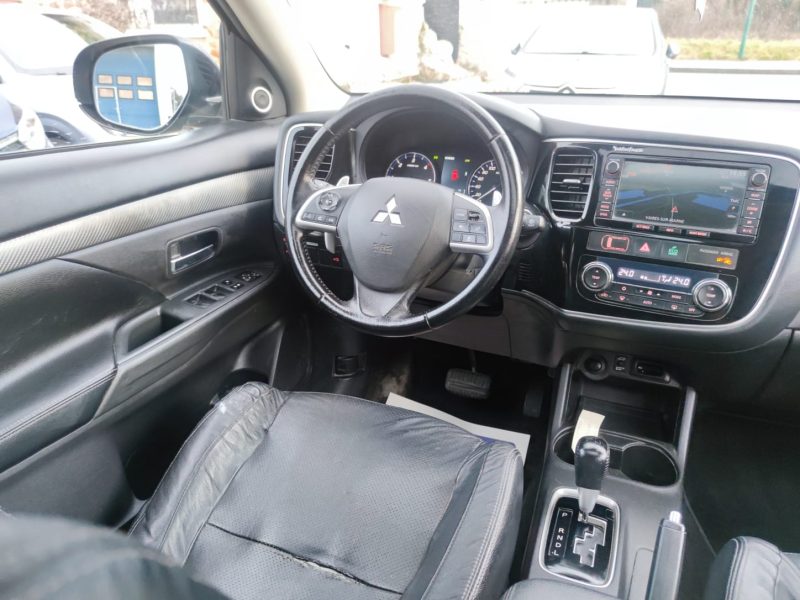 MITSUBISHI OUTLANDER Instyle A 2.2 DI-D 150 4WD