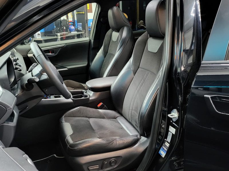 TOYOTA RAV4 V Hybrid 222cv Black Edition Boîte Auto CVT