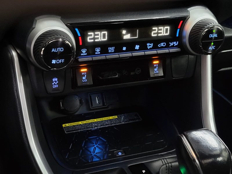 TOYOTA RAV4 V Hybrid 222cv Black Edition Boîte Auto CVT