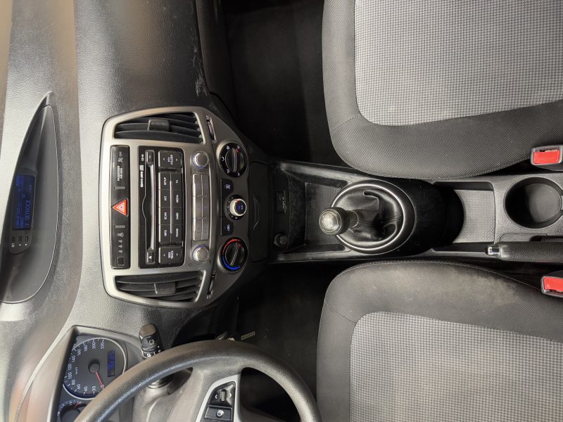 HYUNDAI I 20 2013