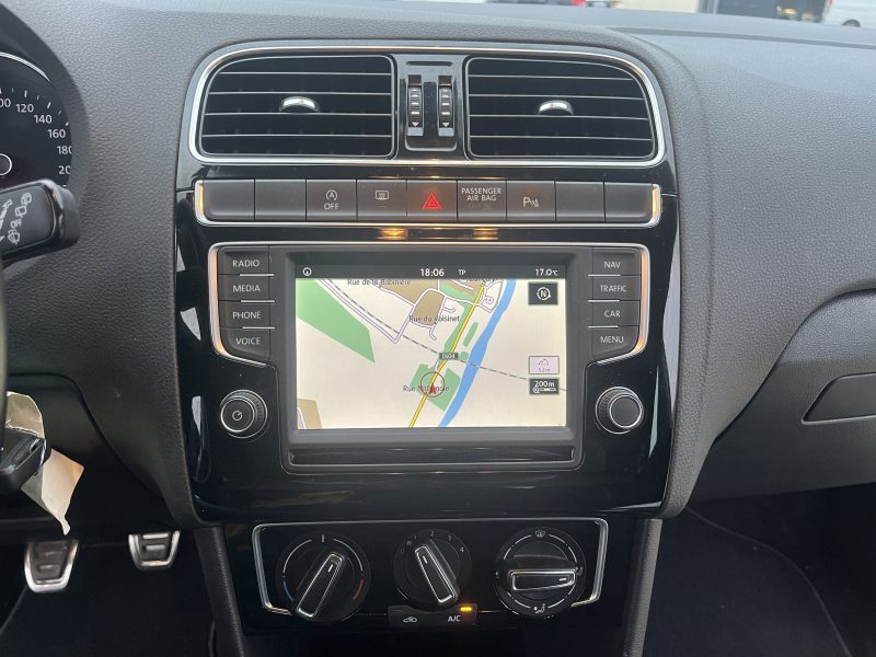 VOLKSWAGEN POLO 2017