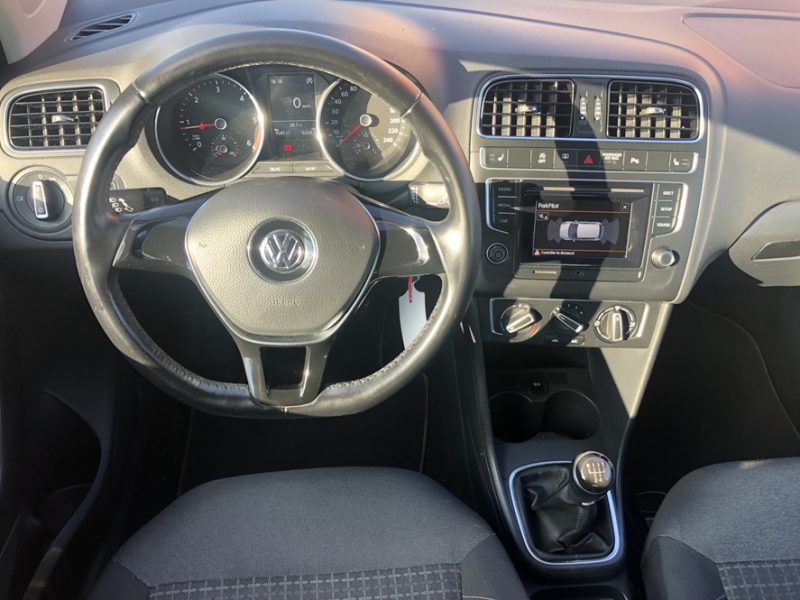 VOLKSWAGEN POLO 2011