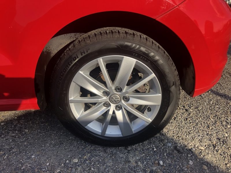 VOLKSWAGEN POLO 2011