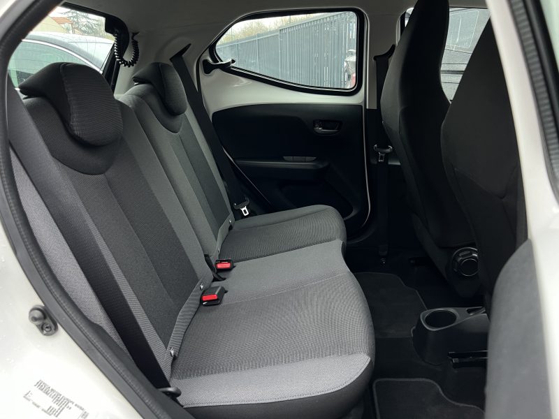 TOYOTA AYGO PHASE 3 1.0 VVT-i 72 1ERE MAIN ECRAN TACTILE APPLE CARPLAY CAMERA RECUL - GARANTIE 1 AN