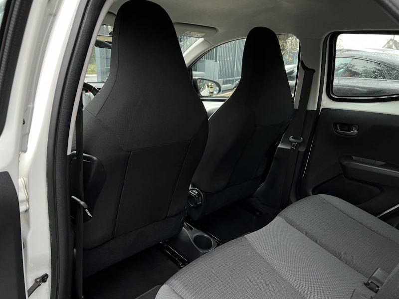 TOYOTA AYGO PHASE 3 1.0 VVT-i 72 1ERE MAIN ECRAN TACTILE APPLE CARPLAY CAMERA RECUL - GARANTIE 1 AN