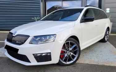 SKODA OCTAVIA COMBI 2.0 TSI 220 RS*GPS*XENON*