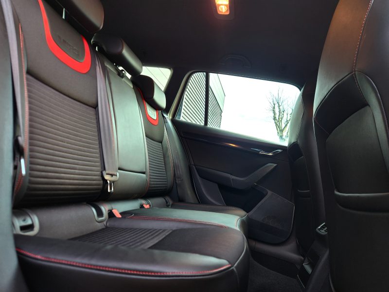 SKODA OCTAVIA COMBI 2.0 TSI 220 RS*GPS*XENON*