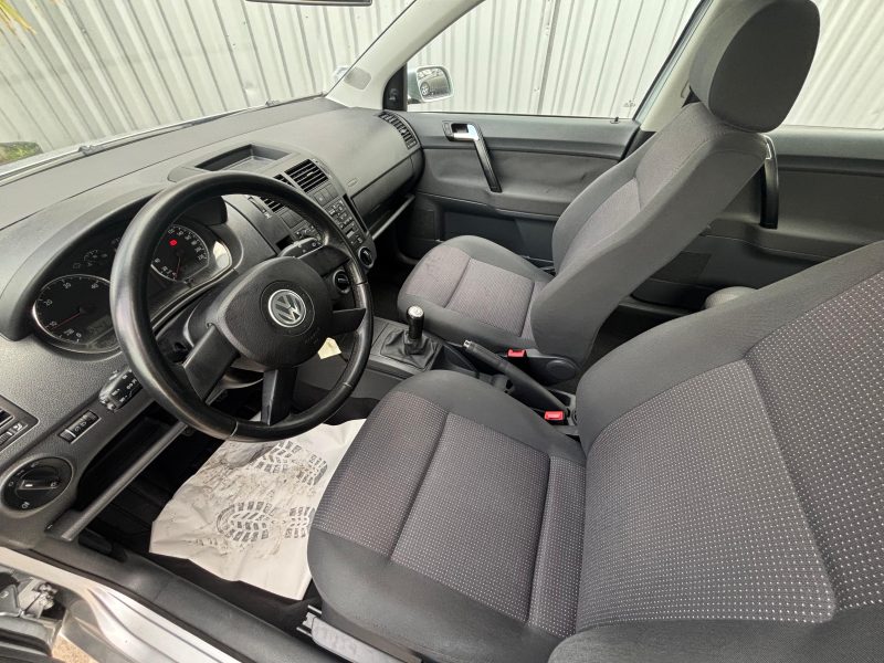 VOLKSWAGEN POLO 2004