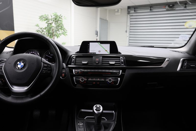 B.M.W. Série 1 2018