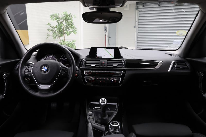 B.M.W. Série 1 2018