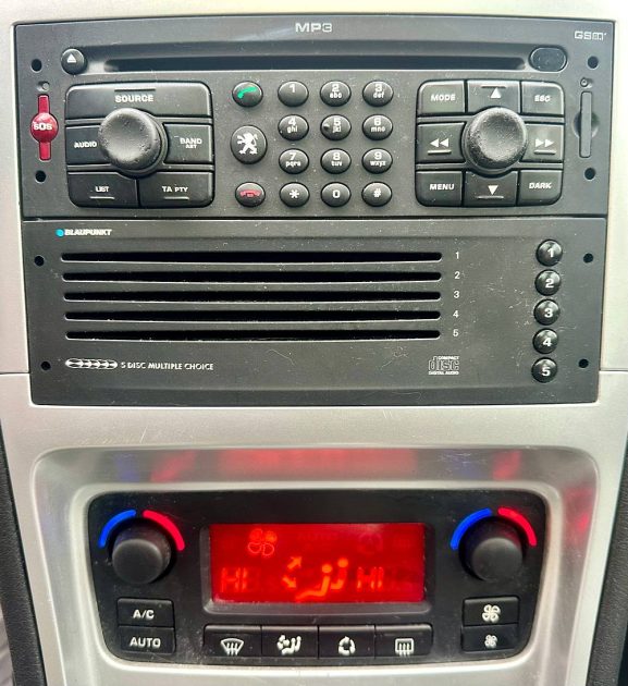 PEUGEOT 307 1.6L i 110Cv *NAVTECH* / REVISEE&GARANTIE