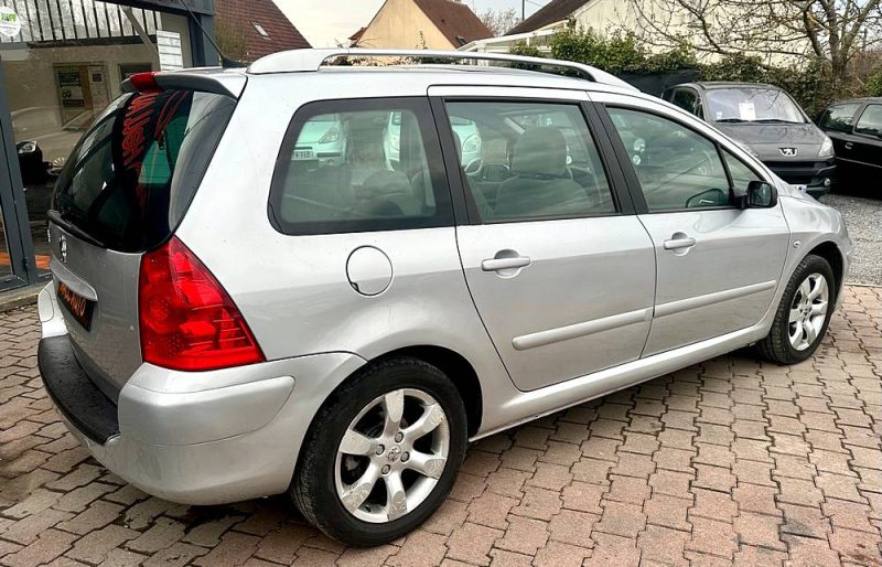 PEUGEOT 307 1.6L i 110Cv *NAVTECH* / REVISEE&GARANTIE