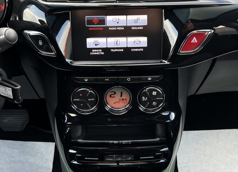 CITROEN C3 EXCLUSIVE 1.2 E-VTI 82 Cv 1ERE MAIN / BOITE AUTO 28 200 Kms CRIT AIR 1 - GARANTIE 1 AN