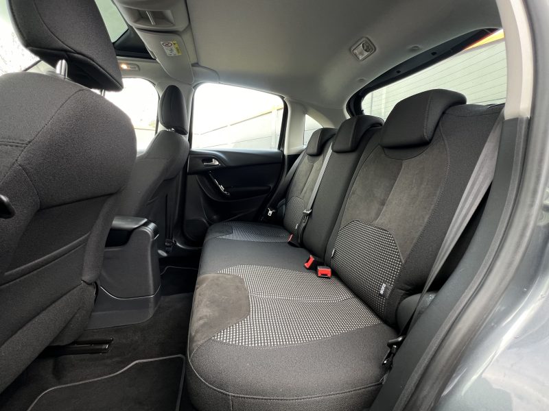 CITROEN C3 EXCLUSIVE 1.2 E-VTI 82 Cv 1ERE MAIN / BOITE AUTO 28 200 Kms CRIT AIR 1 - GARANTIE 1 AN