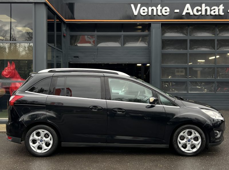 FORD GRAND C-MAX II 1.6 TDCI 115 Cv 1ERE MAIN / 7 PLACES 96 900 Kms CRIT AIR 2 - GARANTIE 1 AN