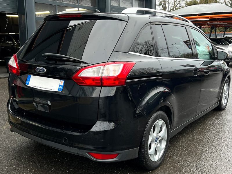 FORD GRAND C-MAX II 1.6 TDCI 115 Cv 1ERE MAIN / 7 PLACES 96 900 Kms CRIT AIR 2 - GARANTIE 1 AN